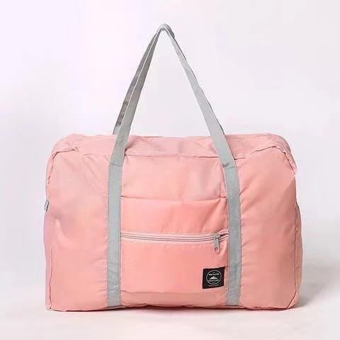 Spacious weekend travel bag with comfortable handles