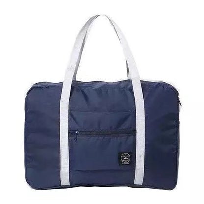 Spacious weekend travel bag with comfortable handles